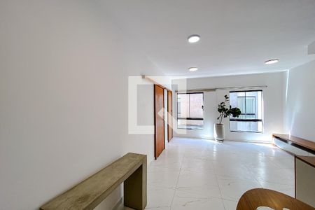 Sala de casa para alugar com 3 quartos, 120m² em Água Rasa, São Paulo