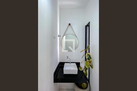 Lavabo de casa para alugar com 3 quartos, 120m² em Água Rasa, São Paulo
