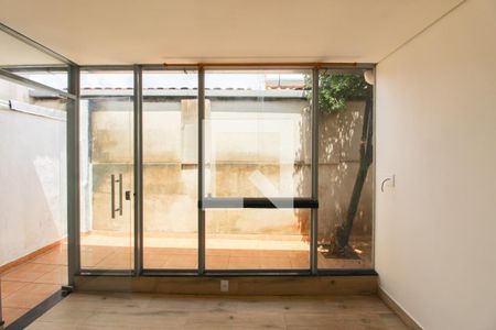 Sala de kitnet/studio para alugar com 1 quarto, 50m² em São Salvador, Belo Horizonte