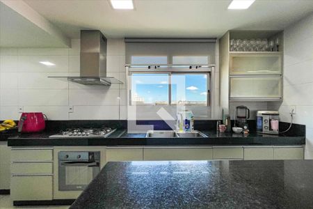 Apartamento para alugar com 4 quartos, 200m² em Santa Efigênia, Belo Horizonte