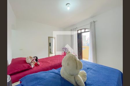 Quarto 1 (Casa 1) de casa para alugar com 3 quartos, 220m² em Santo Antônio, Osasco