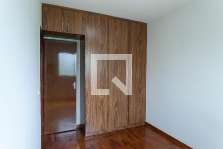quarto 1 de apartamento para alugar com 3 quartos, 65m² em Buritis, Belo Horizonte