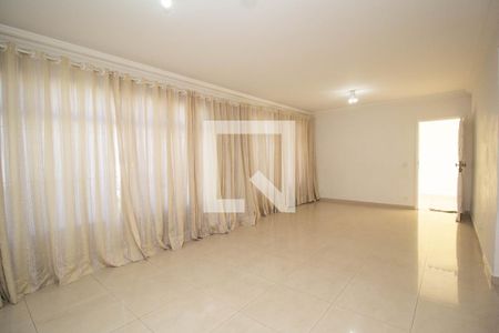 Sala de casa para alugar com 5 quartos, 400m² em Parque Sao Domingos, São Paulo