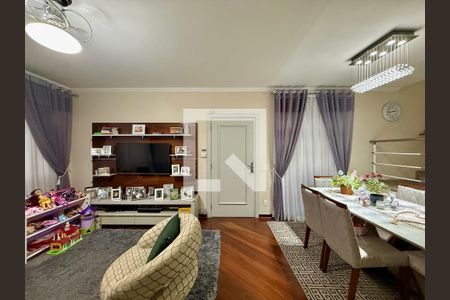 Sala  de casa para alugar com 4 quartos, 187m² em Chácara Monte Alegre, São Paulo