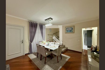 Sala  de casa para alugar com 4 quartos, 187m² em Chácara Monte Alegre, São Paulo