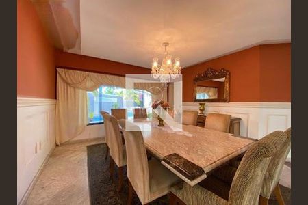 Casa à venda com 4 quartos, 872m² em Barra da Tijuca, Rio de Janeiro