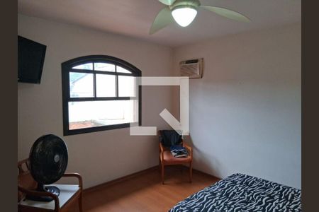 Casa à venda com 4 quartos, 284m² em Piratininga, Niterói