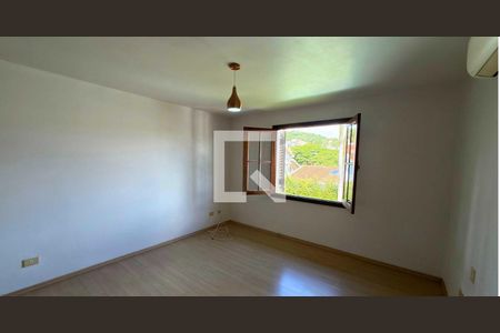 Casa à venda com 4 quartos, 300m² em Alphaville, Santana de Parnaíba