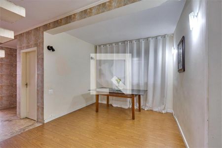 Casa à venda com 5 quartos, 189m² em Vila Anhanguera, São Paulo