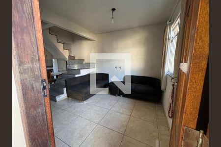 Sala de casa para alugar com 2 quartos, 80m² em Santa Cruz, Rio de Janeiro