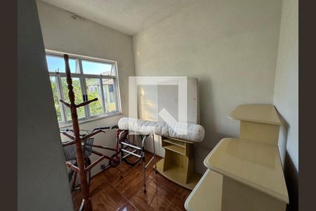 Quarto de casa para alugar com 2 quartos, 80m² em Santa Cruz, Rio de Janeiro
