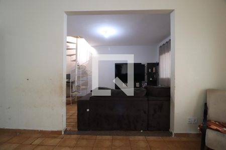 Sala 1 de casa para alugar com 4 quartos, 233m² em Cidade Jardim, Uberlândia