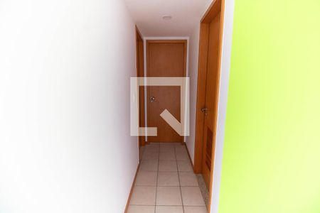 Corredor  de apartamento à venda com 3 quartos, 175m² em Pé Pequeno, Niterói