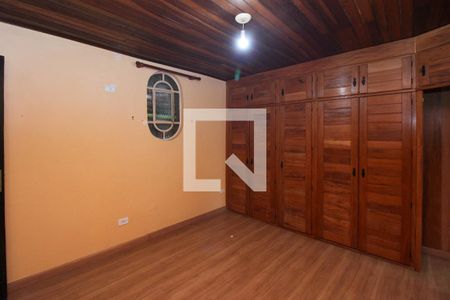 Suíte 1 de casa para alugar com 6 quartos, 260m² em Jardim Beatriz, Taboão da Serra