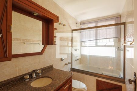 Banheiro da Suíte de apartamento para alugar com 4 quartos, 115m² em Centro, Taubaté