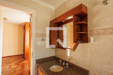 Banheiro da Suíte de apartamento para alugar com 4 quartos, 115m² em Centro, Taubaté