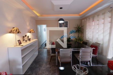 Sala de casa para alugar com 4 quartos, 200m² em Santo Antônio, Osasco