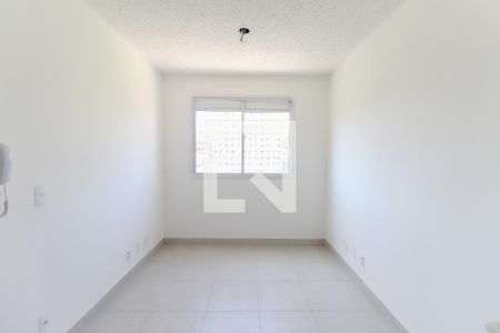 Sala - Cozinha de apartamento para alugar com 2 quartos, 34m² em Vila Carmosina, São Paulo