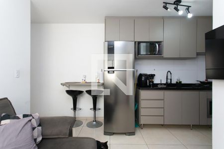 Sala de apartamento para alugar com 2 quartos, 37m² em Conjunto Residencial José Bonifácio, São Paulo