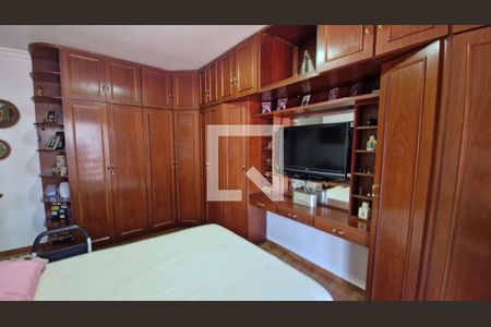 Quarto de casa à venda com 3 quartos, 180m² em Jardim Alzira, São Paulo