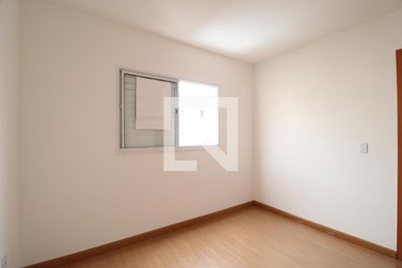 Quarto 2 de apartamento para alugar com 2 quartos, 51m² em Pampulha, Uberlândia