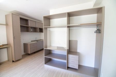 Sala / Quarto - Studio de kitnet/studio à venda com 1 quarto, 28m² em Brooklin, São Paulo