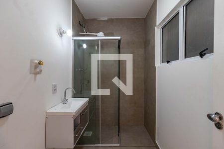 Banheiro de apartamento para alugar com 1 quarto, 40m² em Bom Retiro, São Paulo