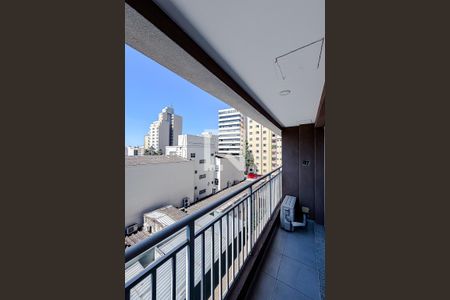 Varanda de kitnet/studio para alugar com 1 quarto, 27m² em Liberdade, São Paulo