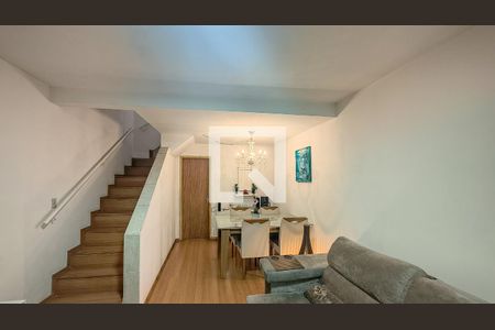 Sala de casa à venda com 2 quartos, 112m² em Vila Inglesa, São Paulo