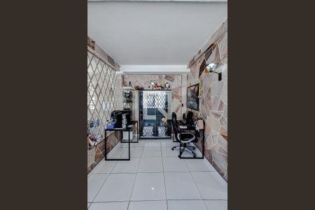 Hall de entrada de casa à venda com 2 quartos, 186m² em Vila Monumento, São Paulo
