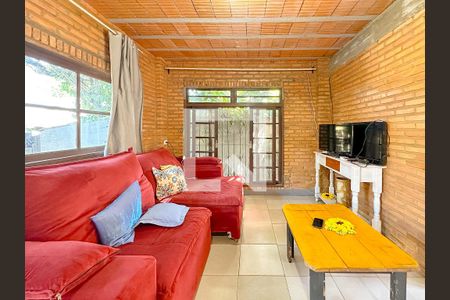 Sala de TV de casa para alugar com 2 quartos, 92m² em São João do Rio Vermelho, Florianópolis