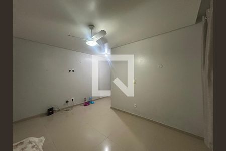 Sala de casa para alugar com 2 quartos, 122m² em Centro, Canoas