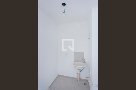 Sala, cozinha e área de serviço de apartamento à venda com 2 quartos, 34m² em Nossa Senhora do O, São Paulo