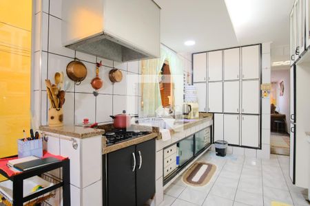 Cozinha de casa para alugar com 4 quartos, 175m² em Vila Esperança, São Paulo
