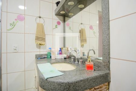 Banheiro 1 de casa para alugar com 4 quartos, 175m² em Vila Esperança, São Paulo