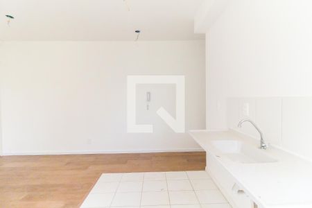 Sala/Cozinha de apartamento para alugar com 2 quartos, 44m² em Jardim Helian, São Paulo