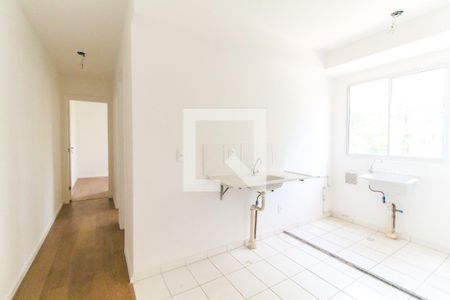 Sala/Cozinha de apartamento para alugar com 2 quartos, 44m² em Jardim Helian, São Paulo