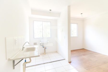 Sala/Cozinha de apartamento para alugar com 2 quartos, 44m² em Jardim Helian, São Paulo