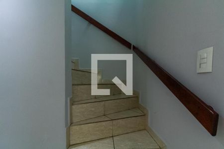 Escada de casa à venda com 3 quartos, 200m² em Parque Terra Nova Ii, São Bernardo do Campo