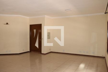Casa de Condomínio para alugar com 4 quartos, 288m² em Chácara Roselândia - Cotia - Sp, Cotia