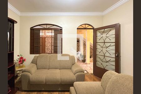 Casa à venda com 5 quartos, 228m² em São Benedito, Belo Horizonte