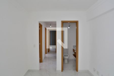 Corredor para os Quartos de apartamento para alugar com 3 quartos, 101m² em Gonzaga, Santos