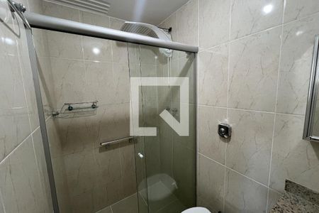 Banheiro social de apartamento à venda com 3 quartos, 199m² em Freguesia (ilha do Governador), Rio de Janeiro