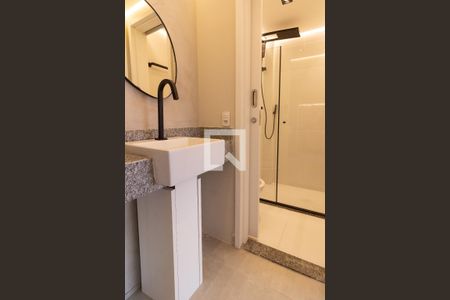 Banheiro de apartamento para alugar com 1 quarto, 32m² em Butantã, São Paulo