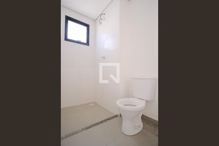 Banheiro de kitnet/studio à venda com 1 quarto, 31m² em Chácara Seis de Outubro, São Paulo