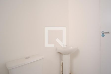 Banheiro de kitnet/studio para alugar com 1 quarto, 31m² em Chácara Seis de Outubro, São Paulo