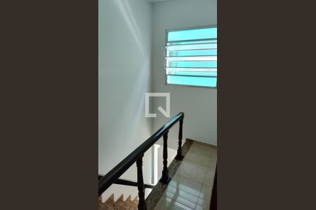 Escada de casa à venda com 3 quartos, 183m² em Nova Petrópolis, São Bernardo do Campo