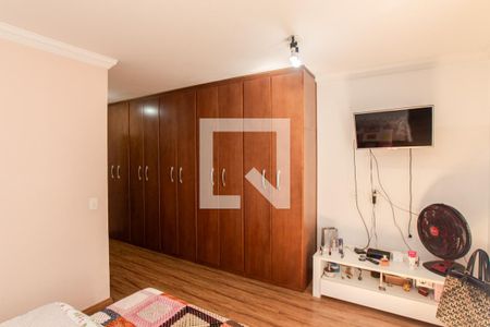 Suíte 1 de casa para alugar com 3 quartos, 174m² em Vila Paiva, São Paulo