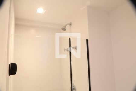 Banheiro de apartamento à venda com 1 quarto, 23m² em Santo Amaro, São Paulo