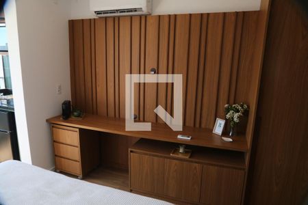 Sala/Quarto de apartamento à venda com 1 quarto, 23m² em Santo Amaro, São Paulo